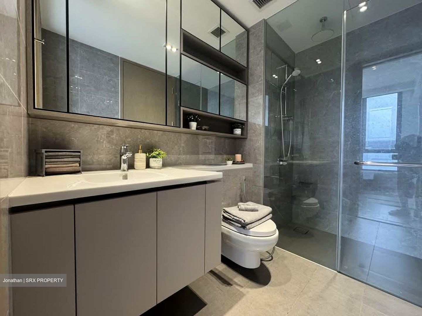 The Tapestry (D18), Condominium #586099111